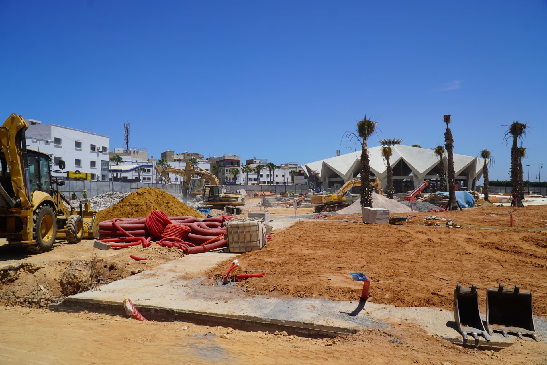 Pose des réseaux et terrassement des abords