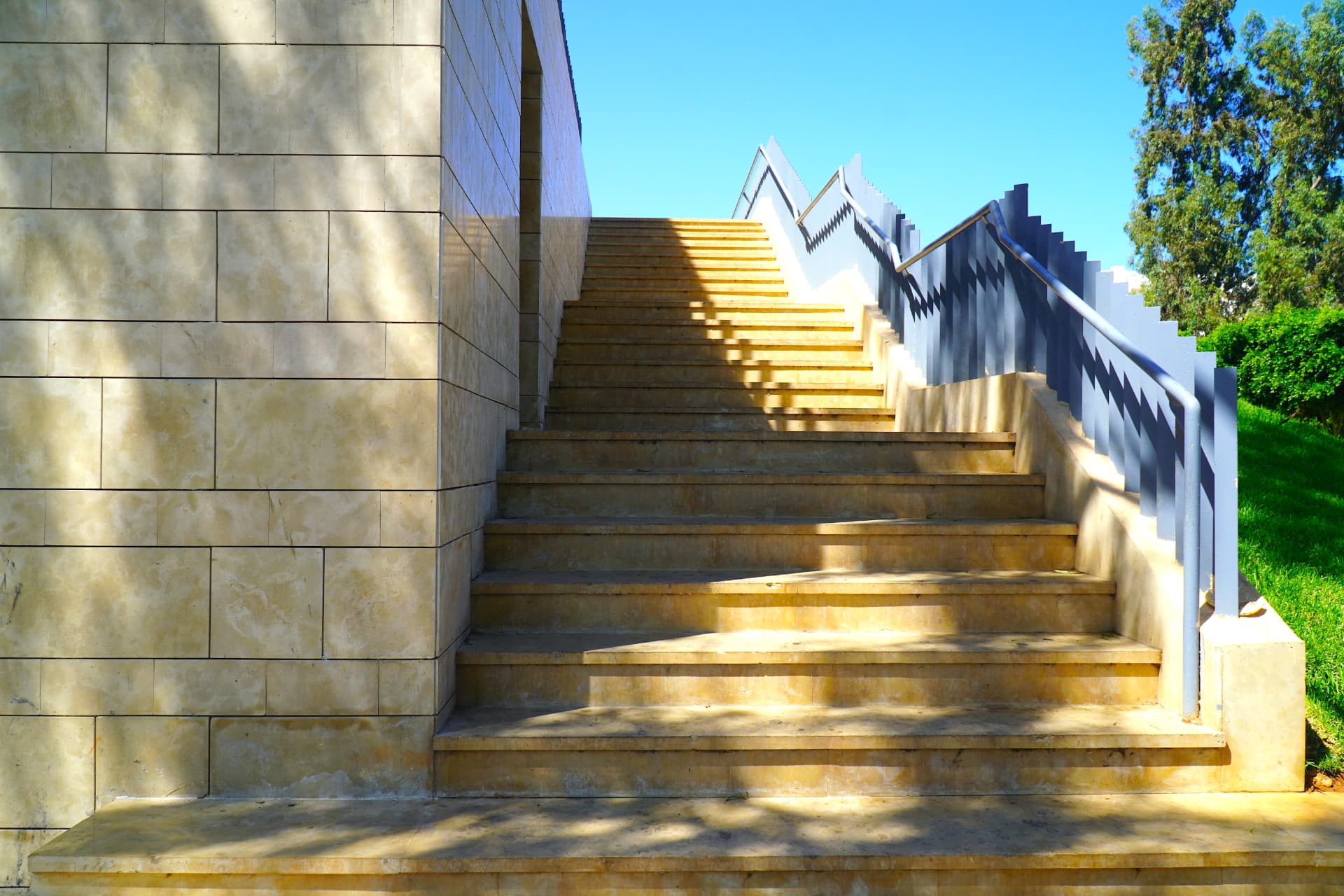 Escaliers monumentaux en pierre de taille